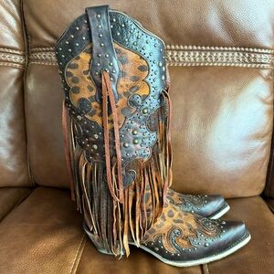 Women’s Corral leopard/fringe western boot sz 8.5